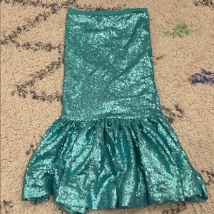 Sequin Mermaid Tail Skirt in Teal size 6